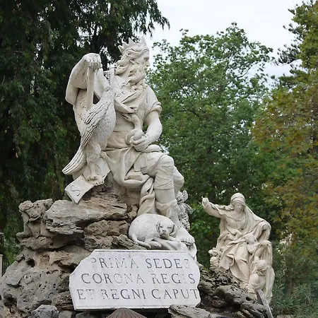 Giardino Dell’alloro - Locazioni Turistiche Bed & Breakfast 3*