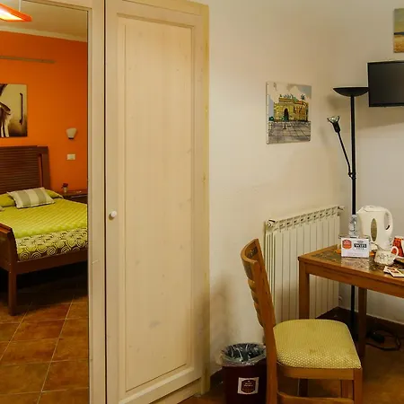 Giardino Dell’alloro - Locazioni Turistiche Bed & Breakfast