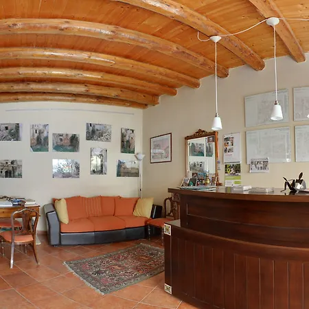 Giardino Dell’alloro - Locazioni Turistiche Bed & Breakfast