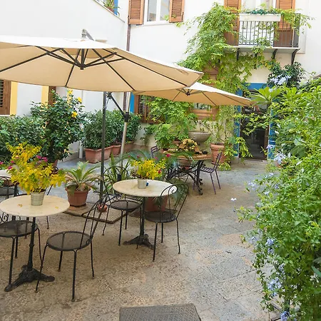 Giardino Dell’alloro - Locazioni Turistiche 3*