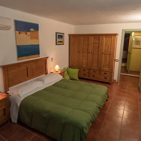 Giardino Dell’alloro - Locazioni Turistiche Bed & Breakfast