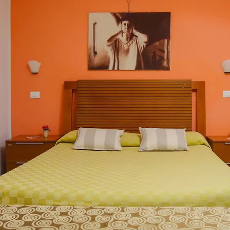 Giardino Dell’alloro - Locazioni Turistiche Bed & Breakfast 3*