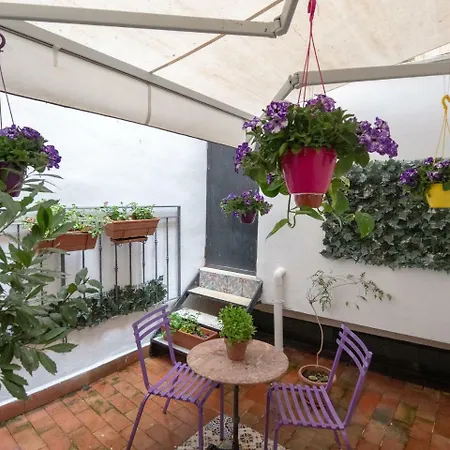Giardino Dell'alloro - Locazioni Turistiche 3*